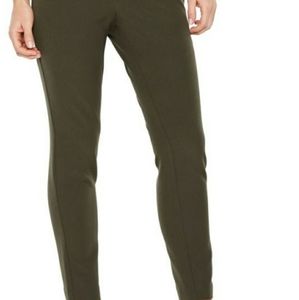 Worthington slim leg pants